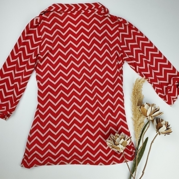 🔴 Motherhood Red Tan Chevron Faux Wrap Top Med - Picture 11 of 13